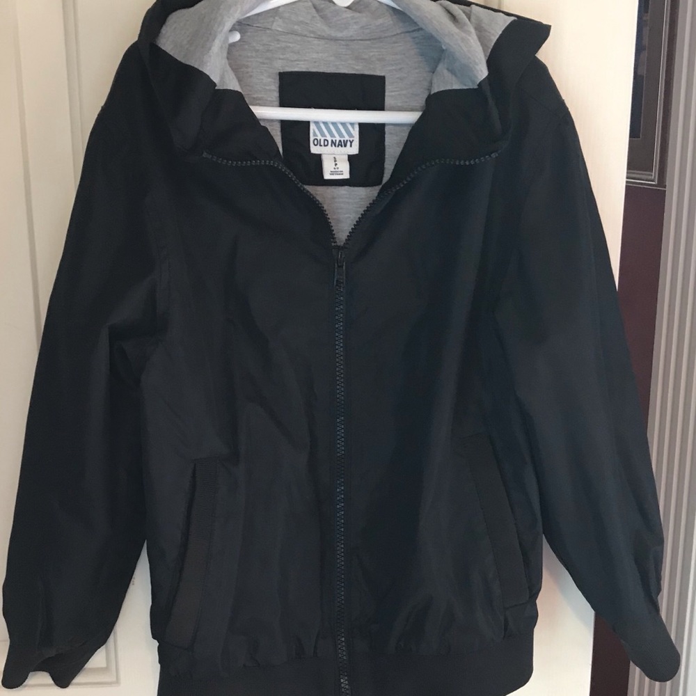 Lightweight wind breaker